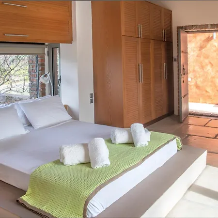 Daphne Private Pool & Amazing View Villa Damia