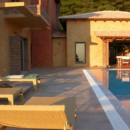 Daphne Private Pool & Amazing View